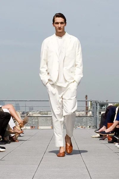 Look 22